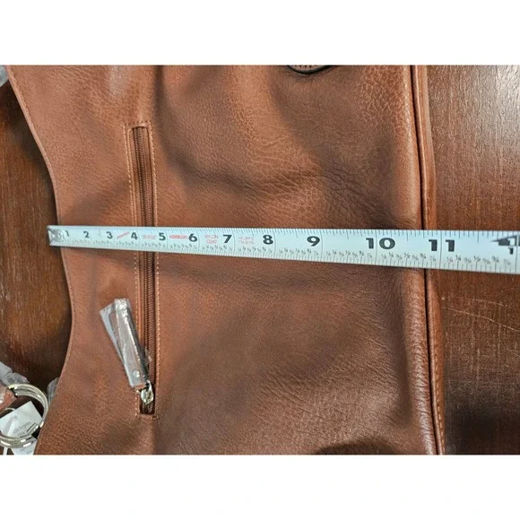 Alyssa Hobo Shoulder Bag Womens Large Brown New Hook Hardware - Picture 9 of 9